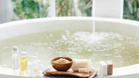 bath tub with cbd bath salts