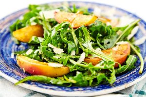 grilled-pot-peach-salad