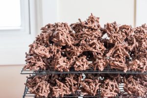 chocolate-keto-haystacks