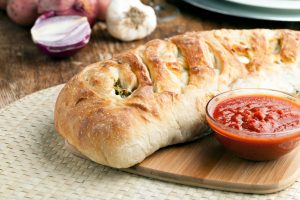 buffalo-chicken-stromboli