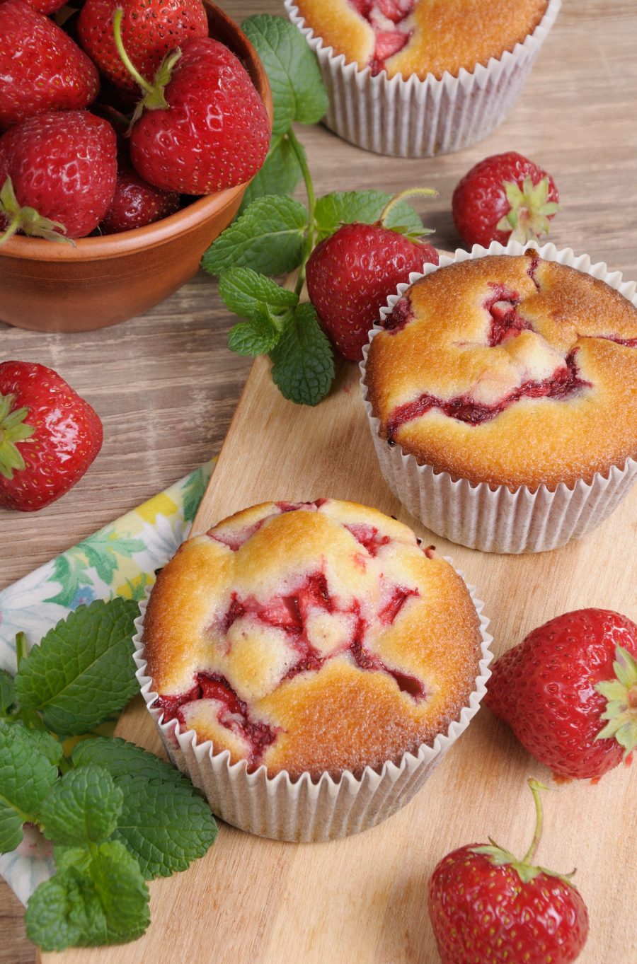 strawberry-muffins